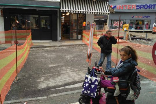 Ηρακλειώτισσα με κινητικά προβλήματα ζητά τα αυτονόητα
