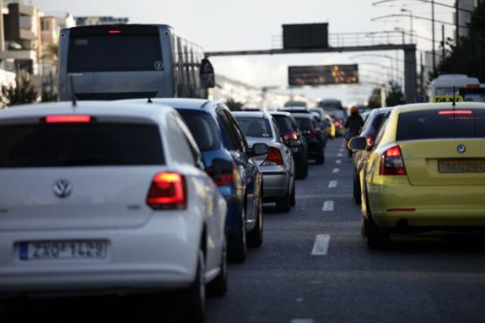 Κίνδυνος κατάσχεσης εισαγόμενων αυτοκινήτων για μη πληρωμή φόρων