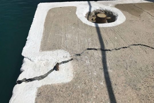Πρόσκρουση πλοίου στο λιμάνι του Αγκιστρίου