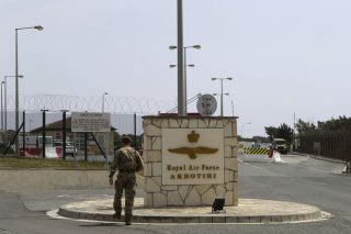 Πυρετός ετοιμότητας στο Ακρωτήρι