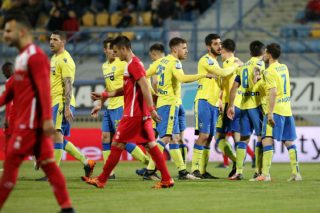 Αναμονή για τη… σφραγίδα