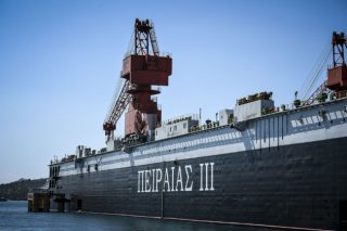 Σε λειτουργία η νέα πλωτή δεξαμενή της Cosco «ΠΕΙΡΑΙΑΣ ΙΙΙ»
