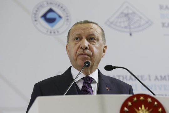 Προεκλογικός μαραθώνιος και μετεκλογικοί γρίφοι