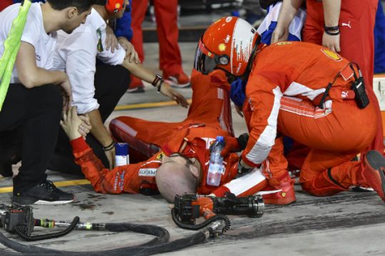 Η Ferrari για το σοβαρό τραυματισμό του μηχανικού της