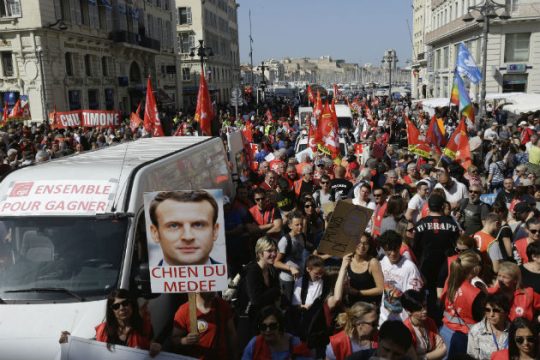 Επεισόδια στο τέλος της μαζικής πορείας στο Παρίσι
