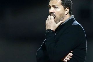 Τους άδειασε τον… πάγκο