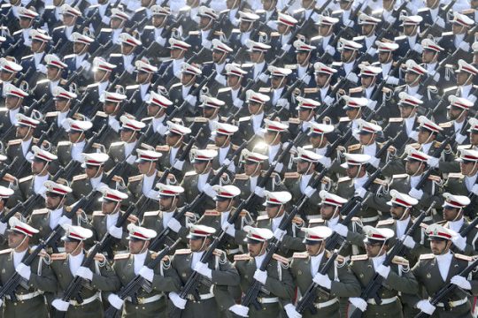 Προς τιμήν του Αγιατολάχ