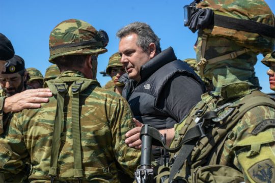 Επιχείρηση υποβάθμισης της «φωτοβολίδας» για μεταφορά στρατού