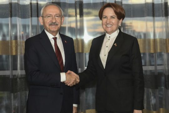 «Αποστασία» με άνωθεν εντολή