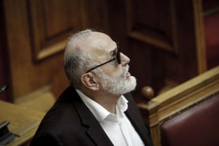 Γραπτές προτάσεις για τις ενδομεταφορές ζητά από την ΠΝΟ ο Κουρουμπλής
