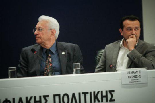 Απορίες και βολές μετά την παραίτηση Κριμιζή