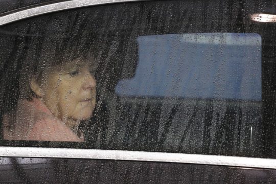 Μεγάλος συνασπισμός, μικρή συνοχή