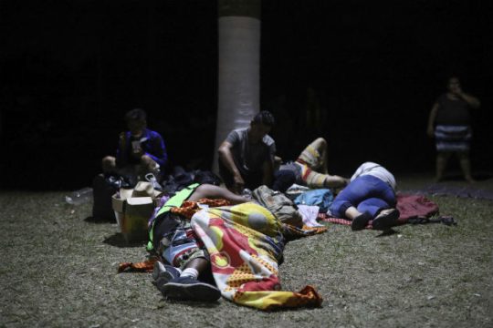 Ένα καραβάνι δοκιμάζει τις σχέσεις ΗΠΑ-Μεξικού