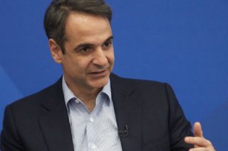 Ο Κυριάκος έπεσε… σε fake news