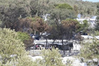 Οι συγκρούσεις Κούρδων και Σύρων έφτασαν στη Μόρια