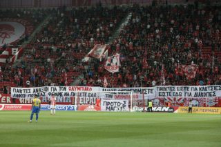 Κέρδισε χρόνο αλλά και… αποδοκιμασίες