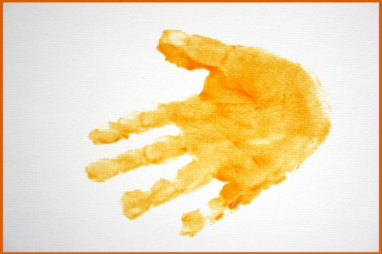 Βίαιη καταγραφή αποτυπωμάτων σε προσφυγόπουλα από Ε.Ε.