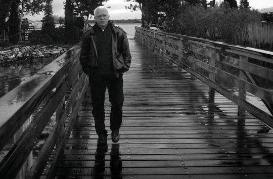 Μέσα από τα βιβλία και τα πάθη του