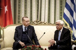 «Ιδιον των μεγάλων πολιτικών να μετρούν τα λόγια τους»