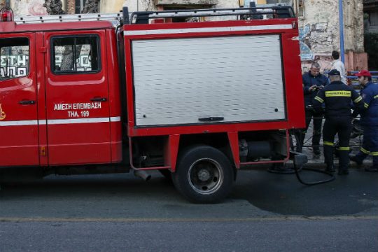 Φωτιά πήρε λεωφορείο στη Λ. Ποσειδώνος