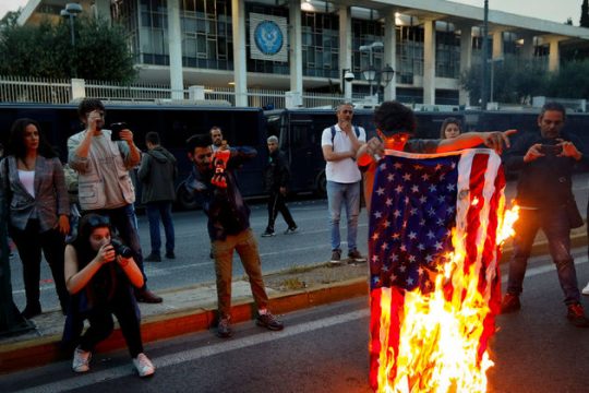 Δυναμική αντιιμπεριαλιστική απάντηση από το ΚΚΕ