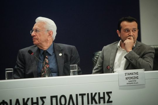 Παραίτηση Κριμιζή με αιχμές κατά Ν. Παππά και Βασ. Μαγκλάρα