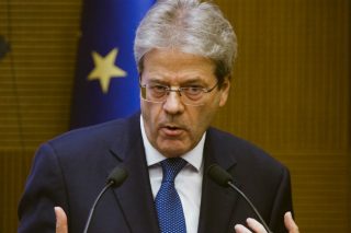 Οι διαβουλεύσεις ξεκίνησαν, η κυβέρνηση καθυστερεί