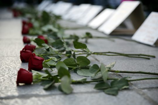 Βουβή θλίψη στο Σύνταγμα