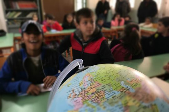 Ο ΟΟΣΑ προτείνει προσλήψεις μόνιμων εκπαιδευτικών