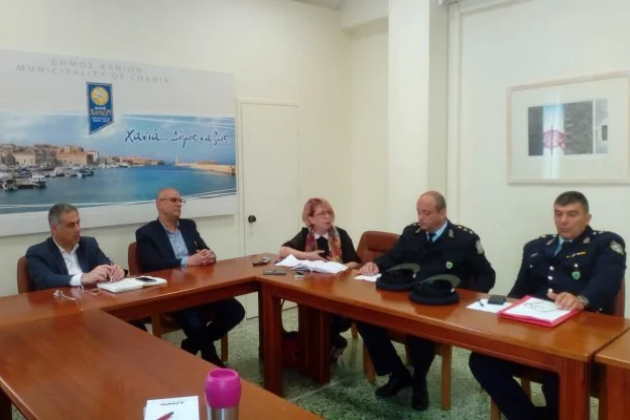 Μέτρα και πρόστιμα για τον περιορισμό των αδέσποτων στα Χανιά