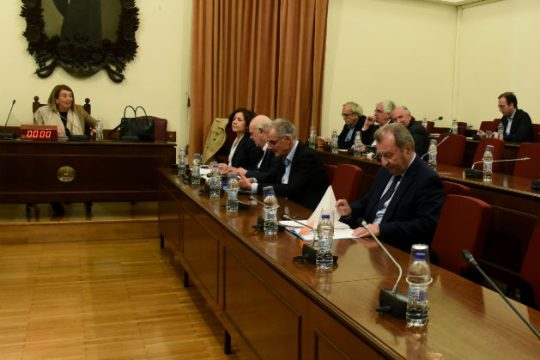 Στην Επιτροπή Θεσμών ο Π. Καμμένος μετά από συνεδρίαση- μπάχαλο