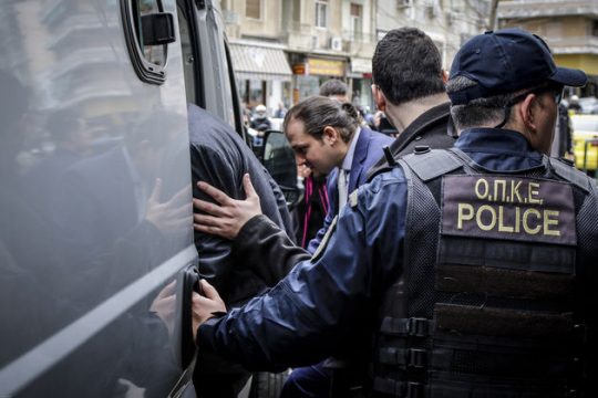Ελεύθερος με προστασία ο συγκυβερνήτης του τουρκικού ελικοπτέρου