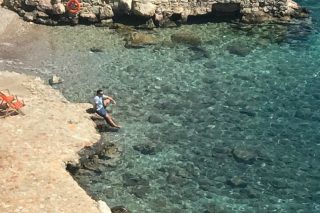 Ο Τσίπρας σκεπτόμενος