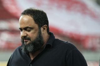 Απαγόρευση εξόδου από τη χώρα για τον Βαγγέλη Μαρινάκη