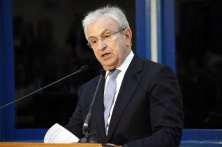 Δέσμευση του ΙΜΟ για μείωση των εκπομπών ρύπων από τα πλοία