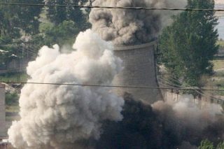 Ο Κιμ υποχωρεί, η Τεχεράνη προετοιμάζεται…