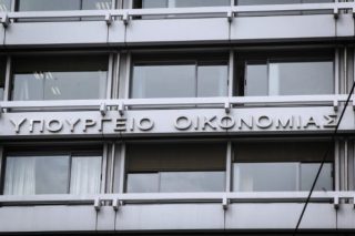 Κατά 237 εκατ. ευρώ αυξήθηκαν τα «φέσια» του κράτους προς τους ιδιώτες τον Φεβρουάριο