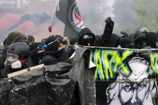 Πρώτη Μαΐου κι απ’ τη Βαστίλη ξεκινάνε οι πομπές των φοιτητών