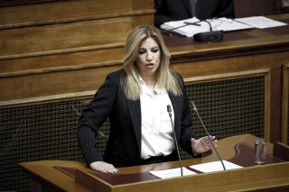 Ετοιμάζει σκληρό ροκ