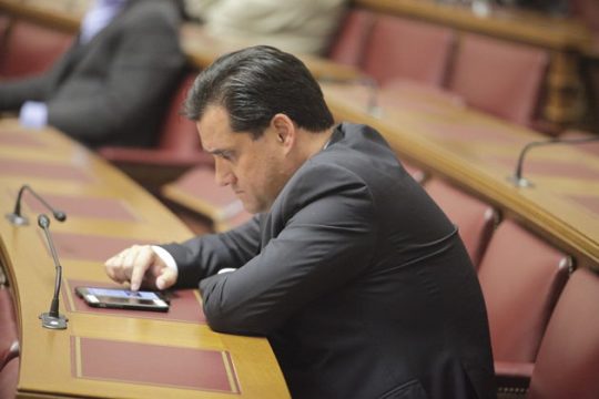 Ανεξέλεγκτος ξανά ο Άδωνις