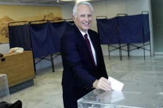 «Ζωντανός» ο διάλογος
