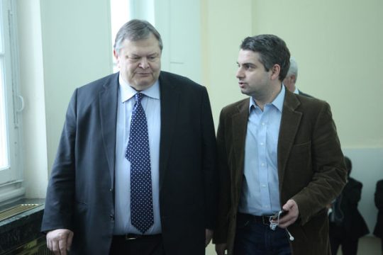 «Πόλεμος» Βενιζέλου-Κωνσταντινόπουλου