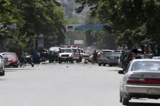 Εκρήξεις κι πυροβολισμοί στο Αφγανιστάν