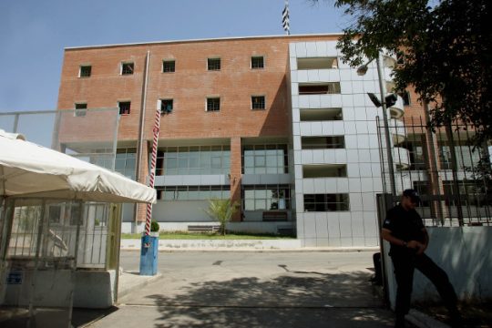 Βαριές ποινές με αναστολή για τους «8» της Πέτρου Ράλλη