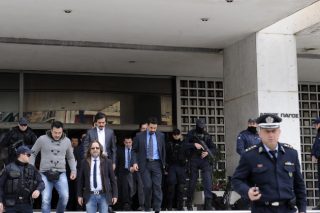 Ελεύθερος και δεύτερος Τούρκος στρατιωτικός από τους «8»