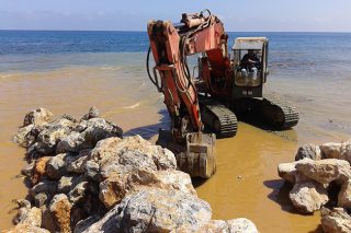 Ξεκινά η σεζόν και οι… μπουλντόζες