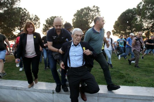 Αντίσταση στον τρόμο και στη βαρβαρότητα