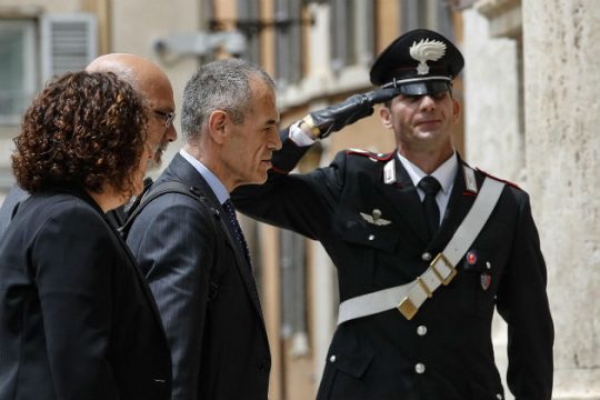 Κάλπες εν μέσω (πολιτικού) καύσωνα