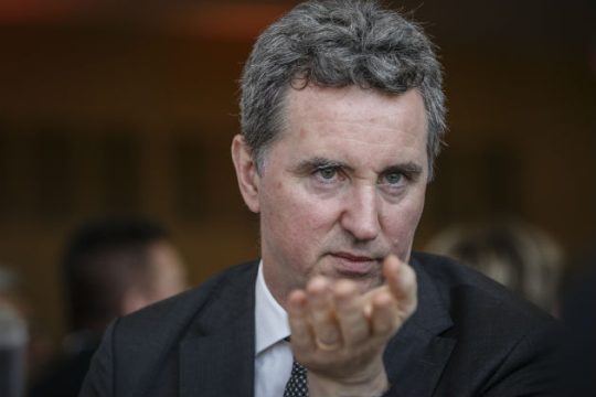 Κοστέλο: Οι Ευρωπαίοι να τηρήσουν τις δεσμεύσεις τους για το χρέος