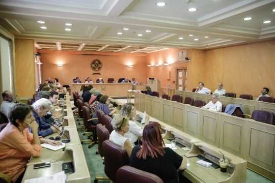 Συμπαράσταση σε Μπουτάρη – Απούσα η Χ.Α.
